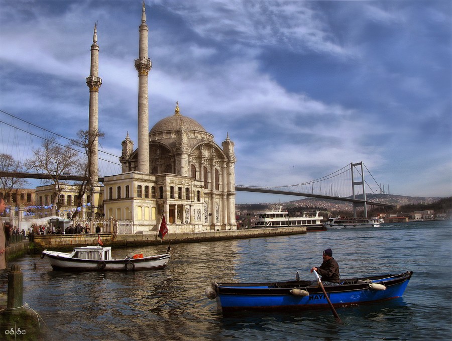 La Mosquée D'Ortakoy Le Bosphore Istanbul, la promenade sur le Bosphore